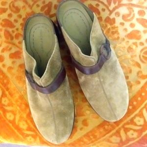 ROCKPORT shoes in size 7.5M.  Slip on comfort!
